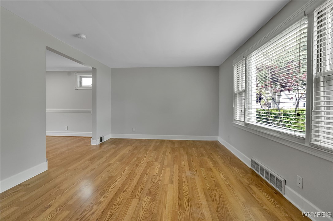 21 Keats Avenue, Tonawanda, New York image 6