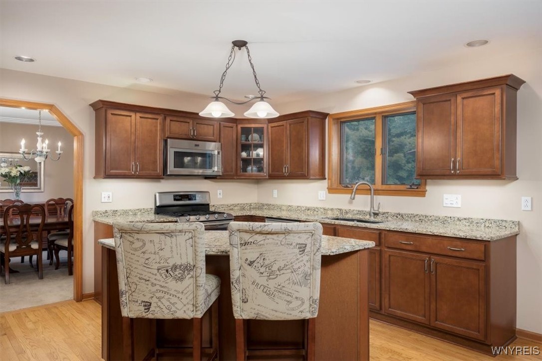 5559 Pine Loch Lane, Clarence, New York image 9