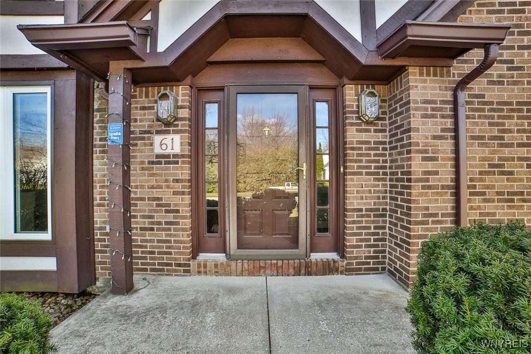 61 King Anthony Way, Amherst, New York image 3