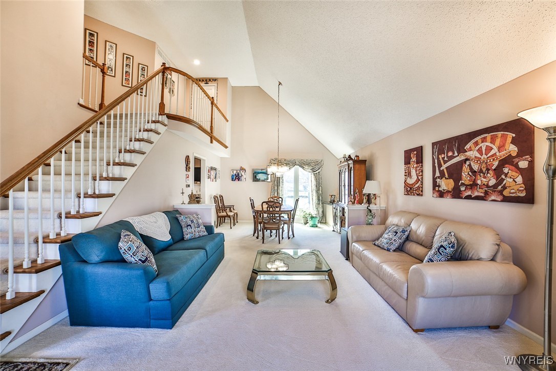 61 King Anthony Way, Amherst, New York image 13