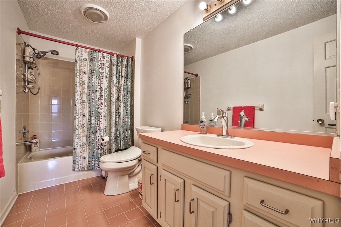 61 King Anthony Way, Amherst, New York image 32