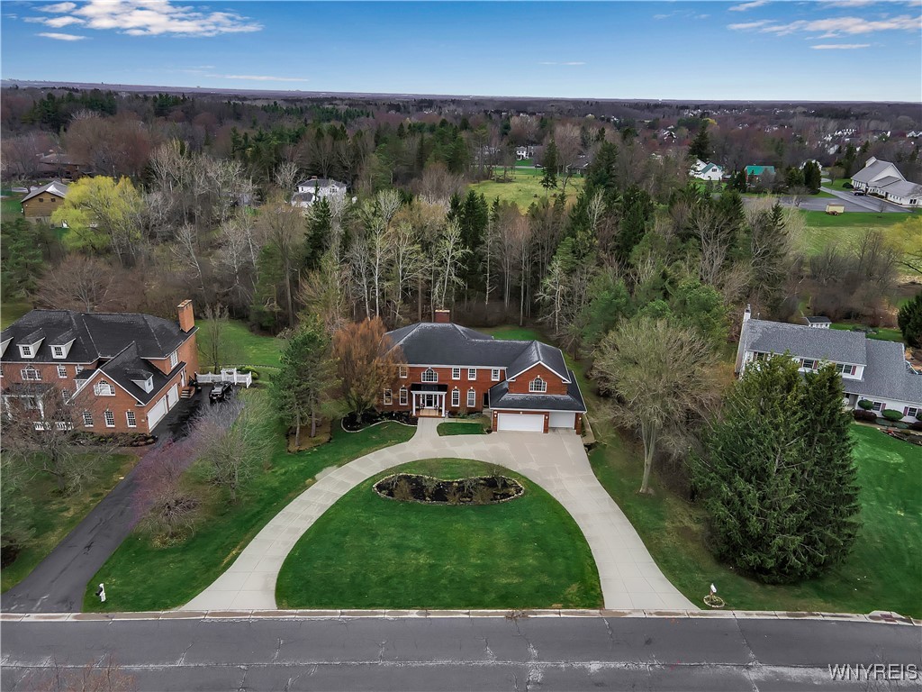 165 Fox Meadow Lane, Orchard Park, New York image 4