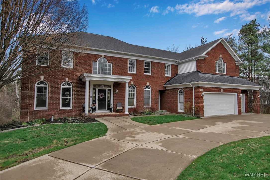 165 Fox Meadow Lane, Orchard Park, New York image 1