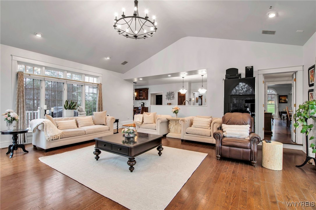 165 Fox Meadow Lane, Orchard Park, New York image 17