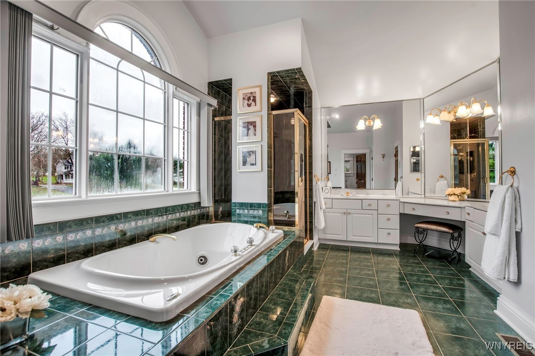 165 Fox Meadow Lane, Orchard Park, New York image 36