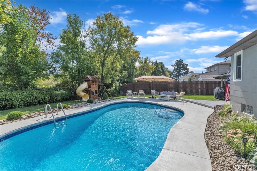 Photo of 214 Presidio Place, Amherst, NY 14221 (MLS # B1670917)