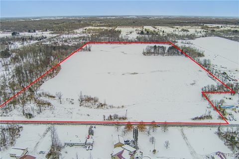 Photo of 9488 Rose Road, Hartland, NY 14105 (MLS # B1659354)