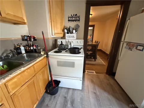 Tiny photo for 2722 Monroe Avenue, Niagara Falls, NY 14303 (MLS # B1702171)