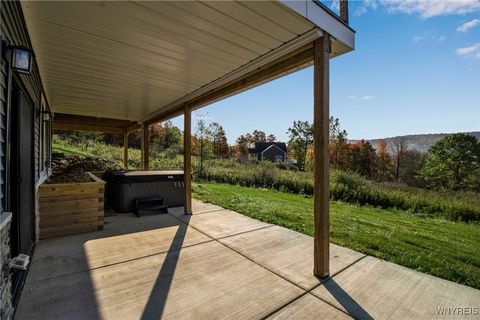 Tiny photo for 5745 Bonn Way Way E, Great Valley, NY 14741 (MLS # B1660756)