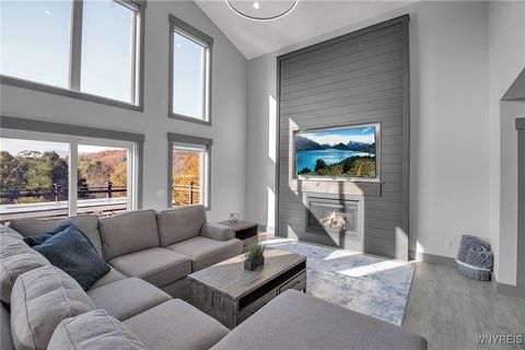 Tiny photo for 5745 Bonn Way Way E, Great Valley, NY 14741 (MLS # B1660756)