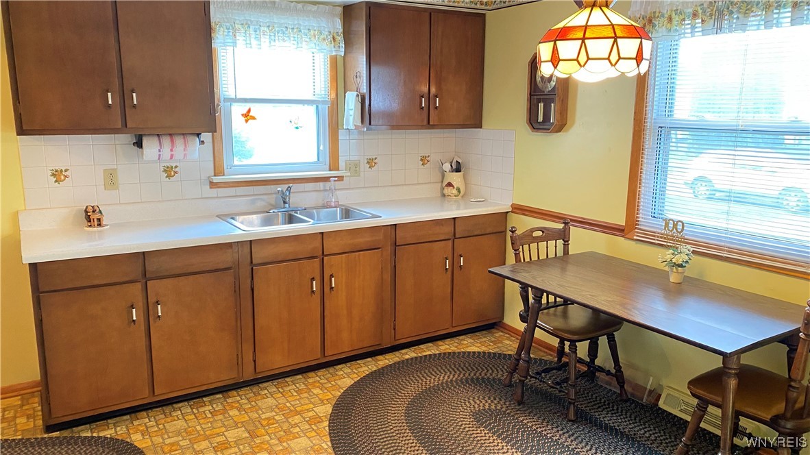 3911 Brian Court, Hamburg, New York image 2