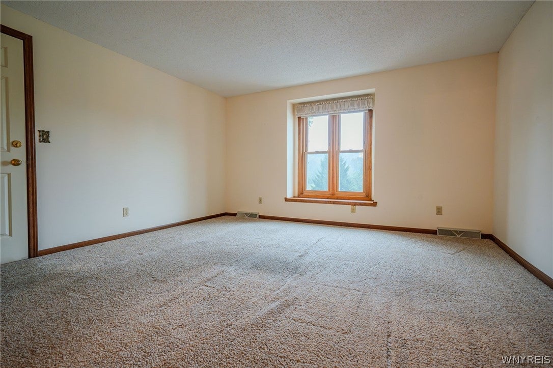 3903 Bowen Road 52