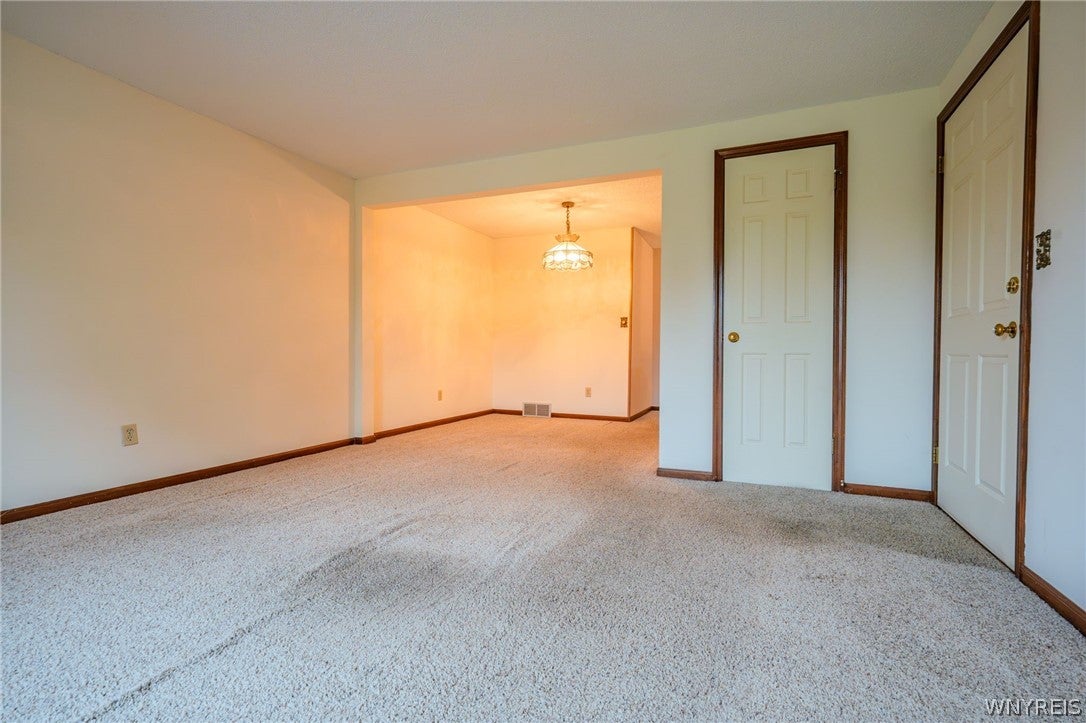 3903 Bowen Road 52