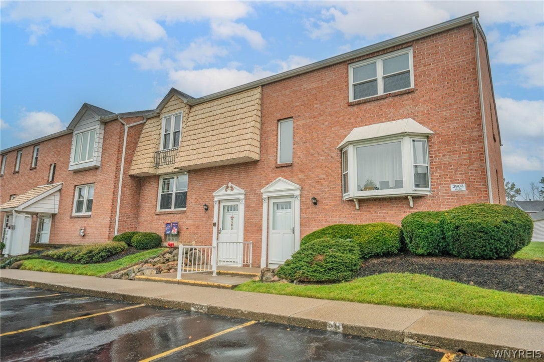 3903 Bowen Road 52