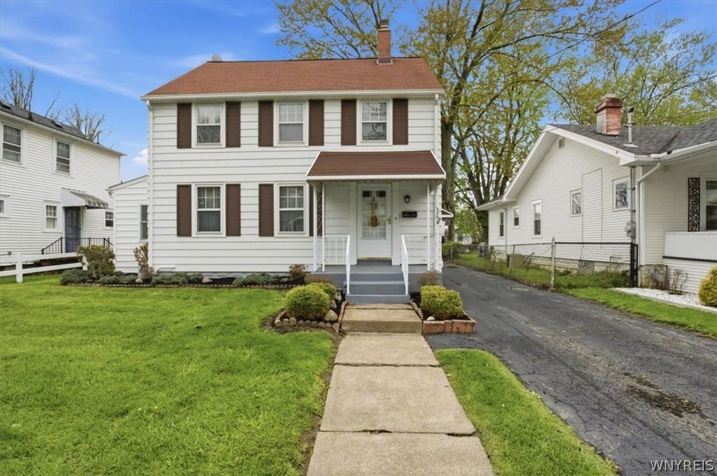 Photo of 908 91st Street, Niagara Falls, NY 14304 (MLS # B1677343)