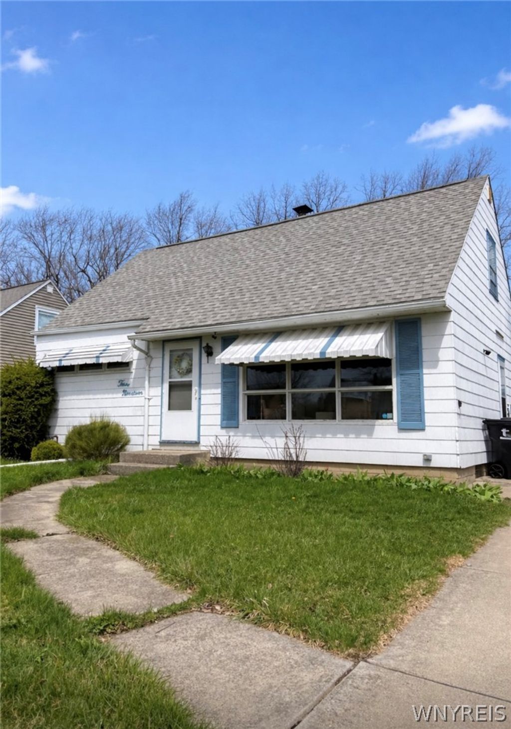 Photo of 319 Westchester Boulevard, Tonawanda, NY 14217 (MLS # B1674287)