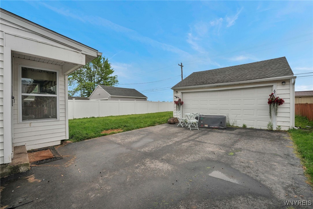 102 Princeton Court, Cheektowaga, New York image 3