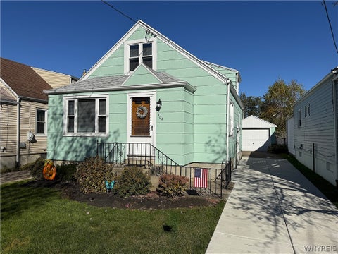 Photo of 104 Cushing Place, Buffalo, NY 14220 (MLS # B1724234)