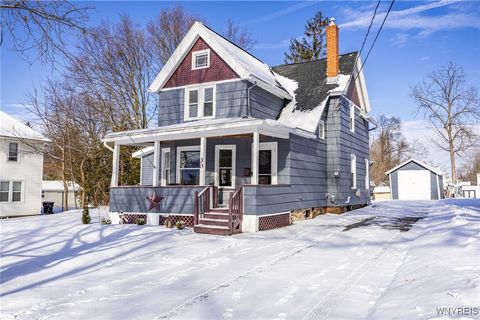 Homes For Sale - 30 Oak Street<br/> Avon, NY 14414