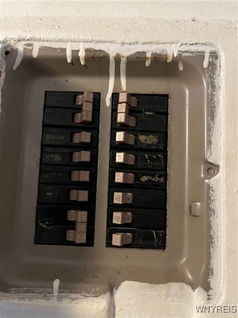 Tiny photo for 3010 Mckoon Avenue, Niagara Falls, NY 14305 (MLS # B1655634)