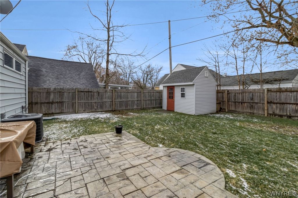 Photo of 966 Parkhurst Boulevard, Tonawanda, NY 14150 (MLS # B1667102)