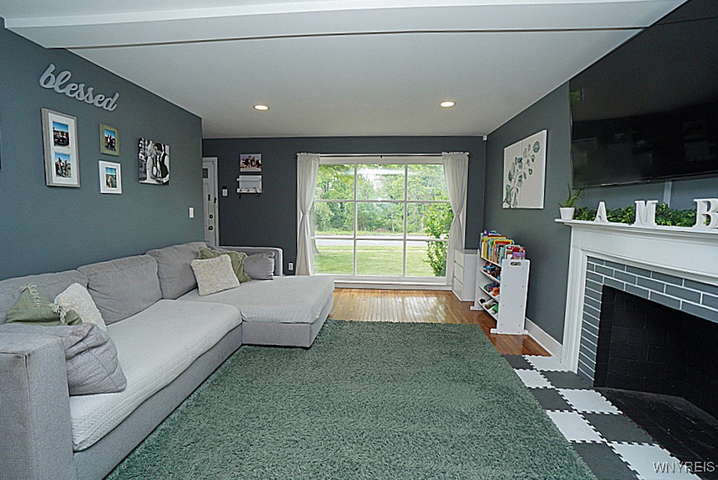 1104 Cayuga Drive, Niagara Falls, New York image 7