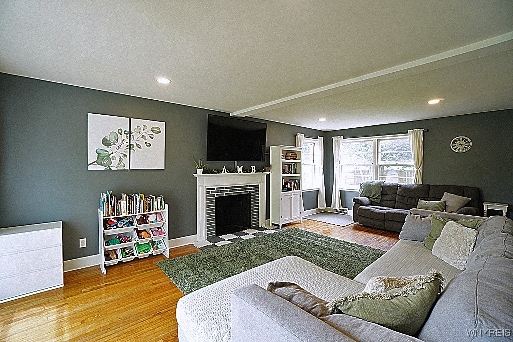 1104 Cayuga Drive, Niagara Falls, New York image 6
