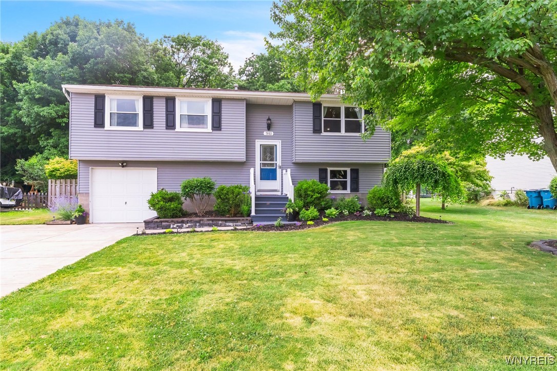 7052 Waring Circle