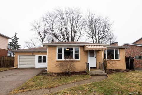 Homes For Sale - 17 Woodrow Place<br/> Cheektowaga, NY 14225