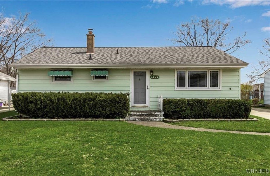 1427 Master Street, North Tonawanda, New York image 1
