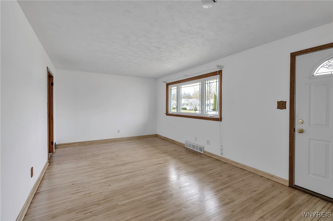 1427 Master Street, North Tonawanda, New York image 8