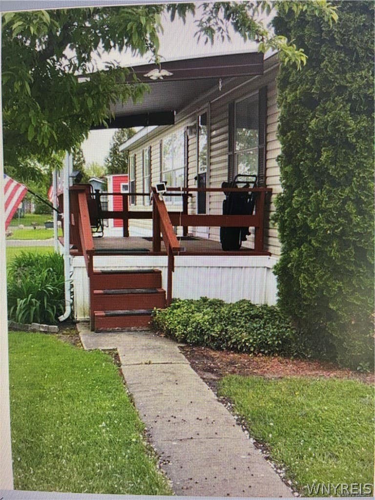 Photo of 6035 S Transit #156 PKWY Road, Lockport Town, NY 14094 (MLS # B1698679)