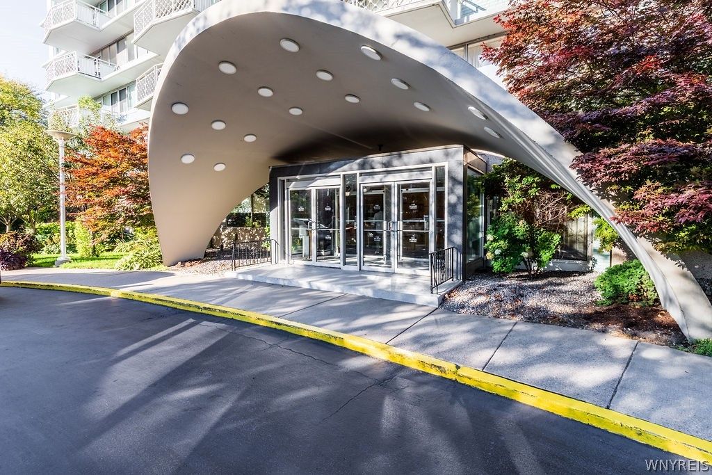 Photo of 1088 Delaware Avenue #1E, Buffalo, NY 14209 (MLS # B1667861)