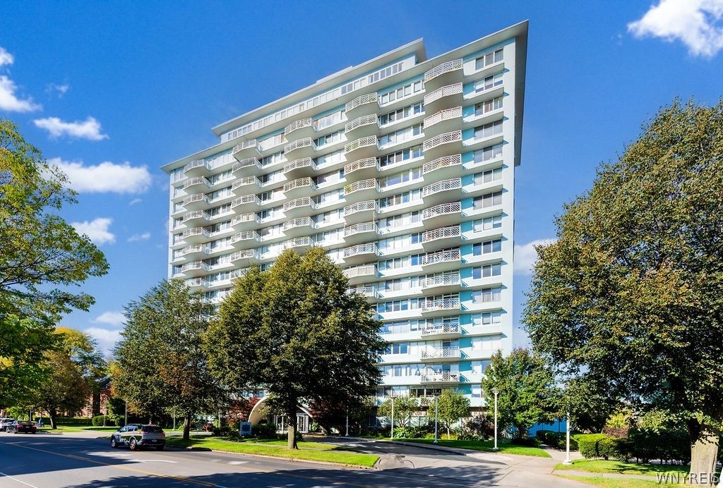 Photo of 1088 Delaware Avenue #1E, Buffalo, NY 14209 (MLS # B1667861)