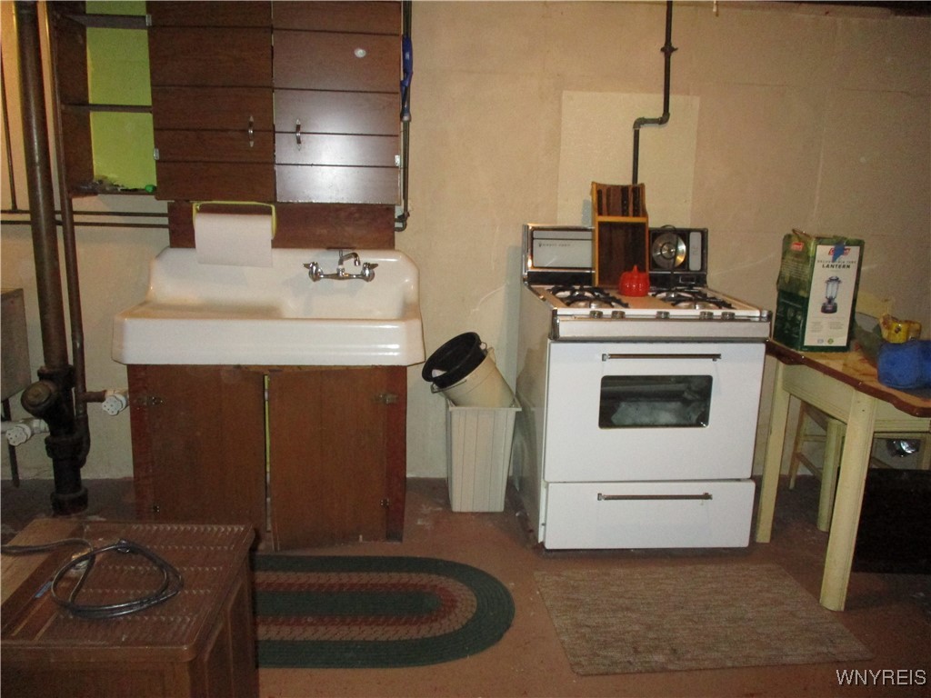 64 The Ave Avenue, Cheektowaga, New York image 30
