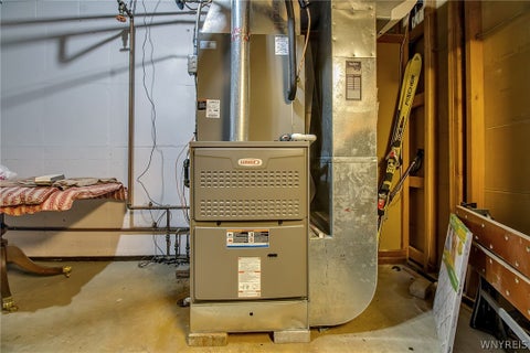 Tiny photo for 32 Saint Georges SQ, Buffalo, NY 14222 (MLS # B1695471)