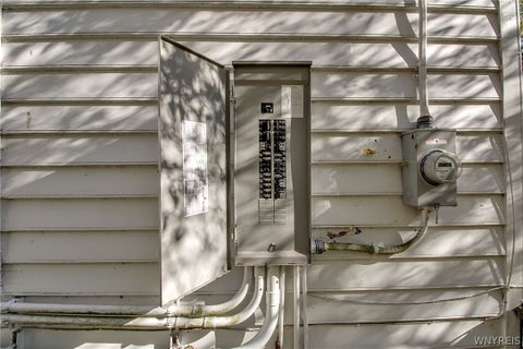 Tiny photo for 32 Saint Georges SQ, Buffalo, NY 14222 (MLS # B1695471)