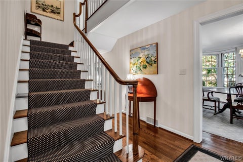 Tiny photo for 32 Saint Georges SQ, Buffalo, NY 14222 (MLS # B1695471)