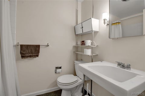 Tiny photo for 32 Saint Georges SQ, Buffalo, NY 14222 (MLS # B1695471)