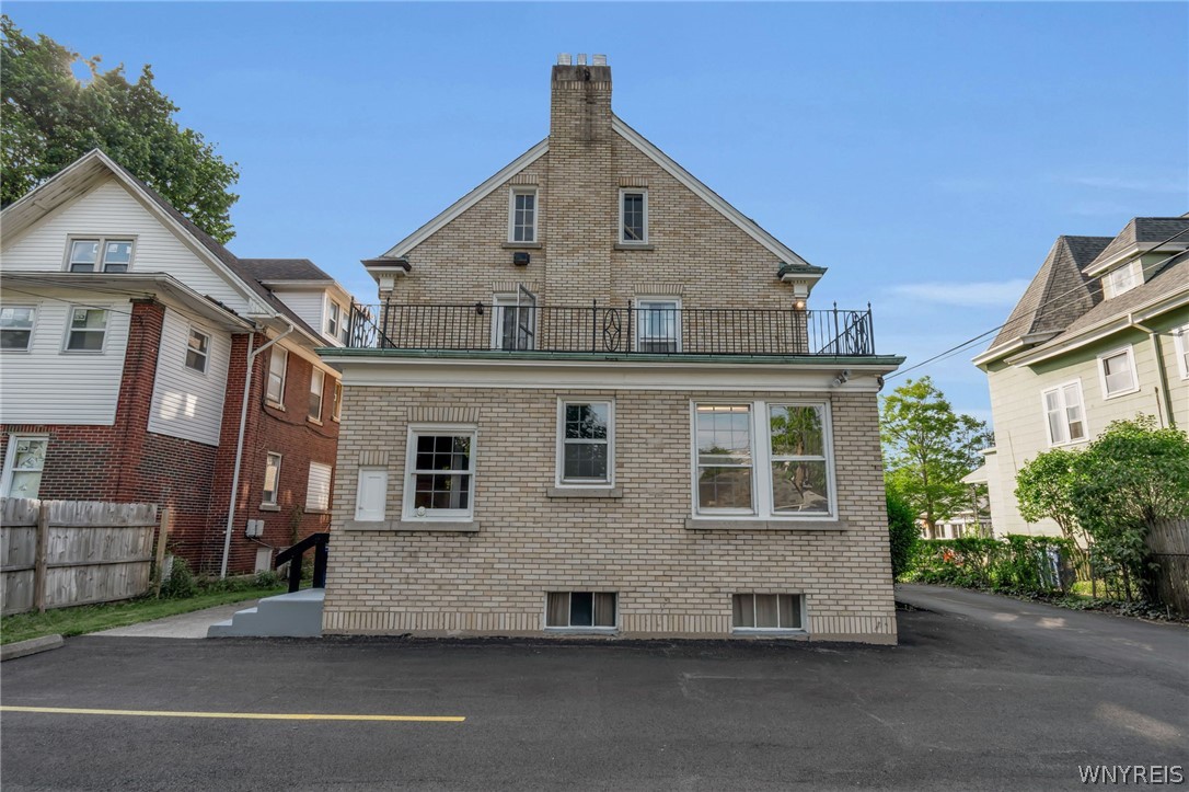 2740 Main Street