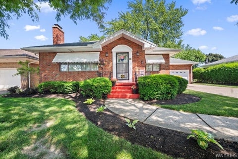 Homes For Sale - 35 Calderwood Drive<br/> Erie County, Cheektowaga, NY 14215