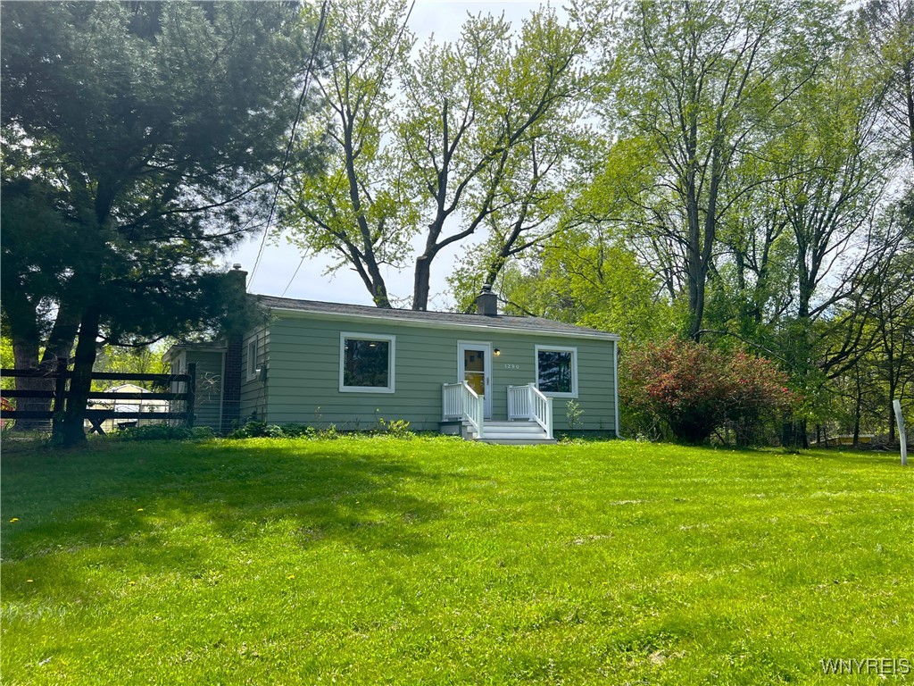 1290 W Blood Road, Elma, New York image 2