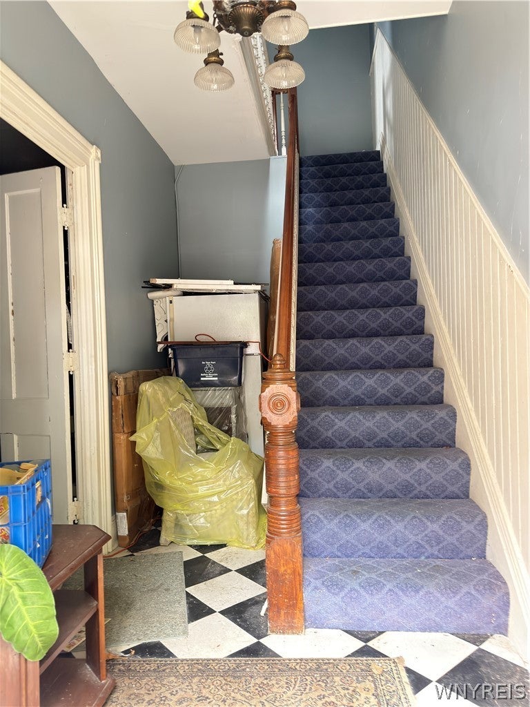 2 St Louis Place