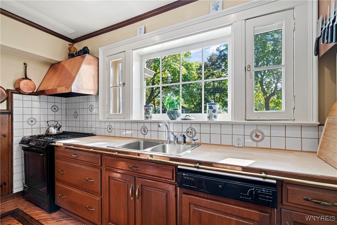 460 Mountain View Drive, Lewiston, New York image 18