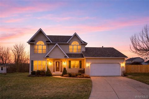 Homes For Sale - 4620 Thornwood Court<br/> Hamburg, NY 14075