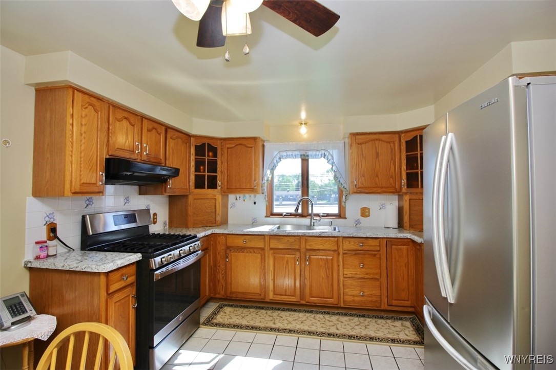 150 Leonard Street, Lackawanna, New York image 15