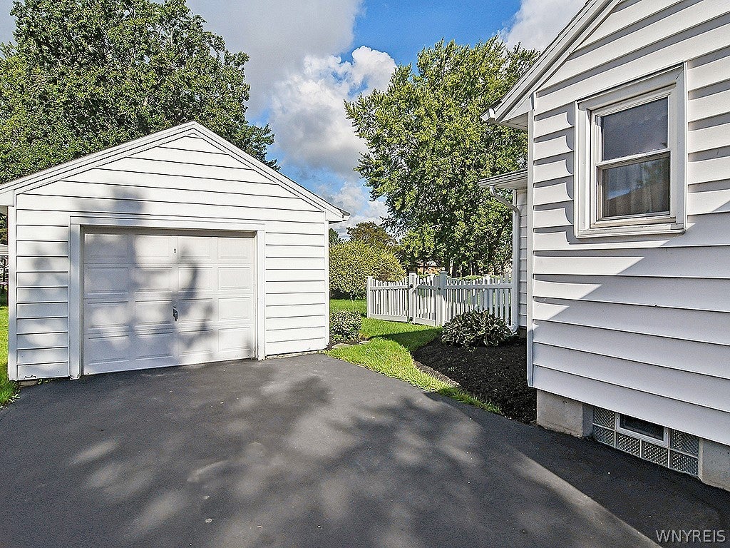 193 Aurora Street