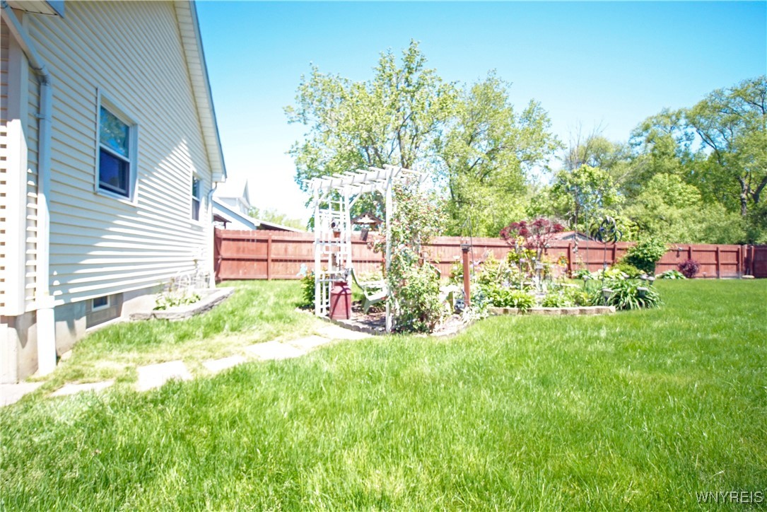 353 Abby Street, Buffalo, New York image 32