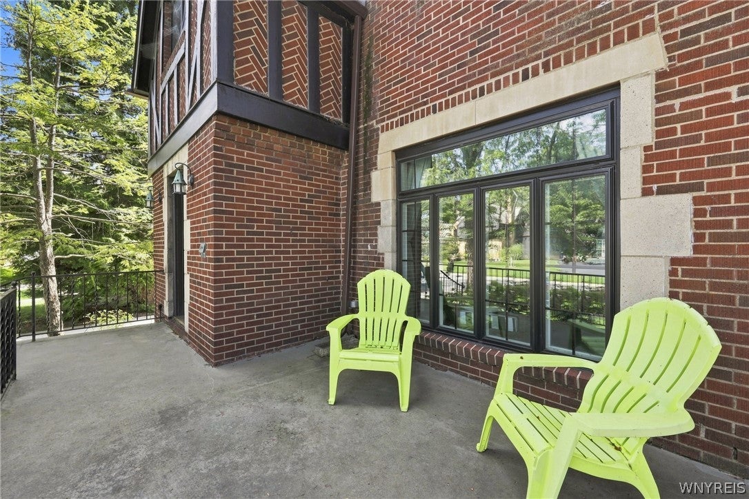 65 Danbury Lane
