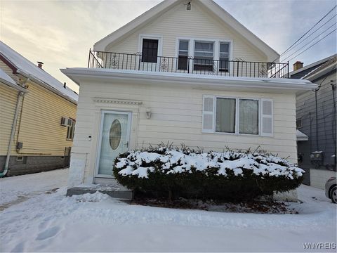 Photo of 212 Newburgh Avenue #UPPER, Buffalo, NY 14215 (MLS # B1655075)